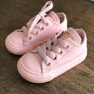 Converse pink toddler shoes